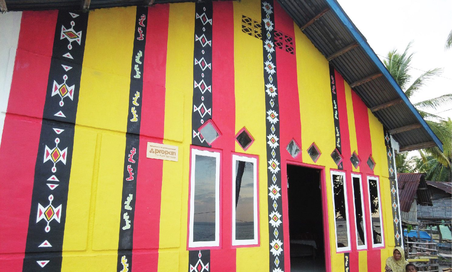 Kolaborasi Warna dan Budaya: Propan dan Uma Nusantara Percantik Uma Pura